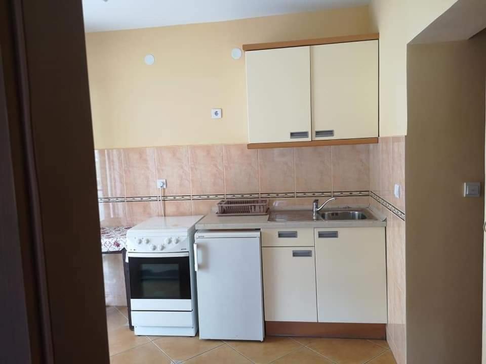 Apartmani Becici Δωμάτιο φωτογραφία